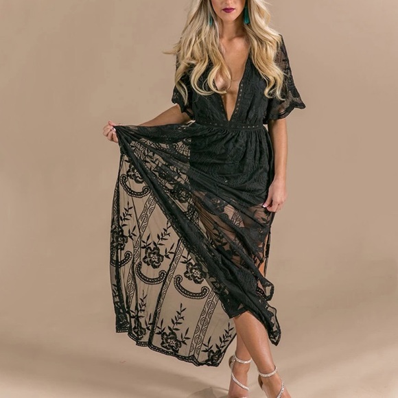 Black Lace Gown - Picture 2 of 7